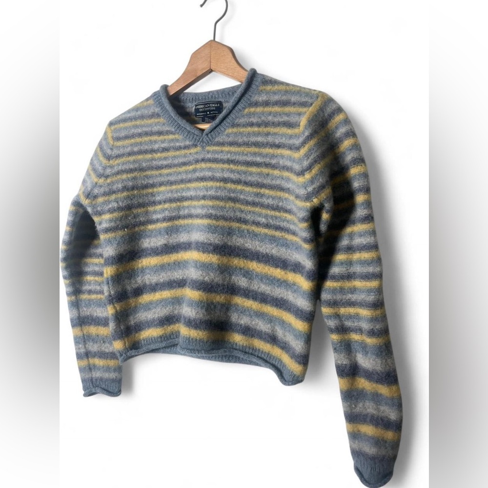 American Eagle Outfitters Blue and Yellow Knit Sweater